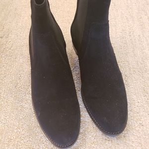 Aquatalia suede ankle boots